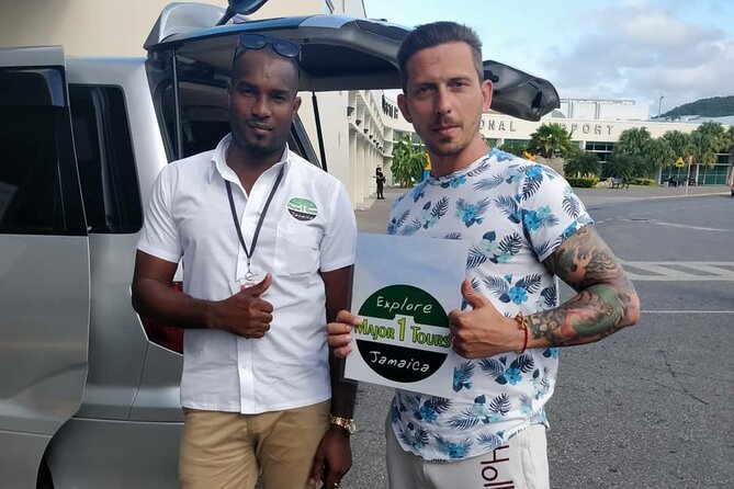 Montego Bay Airport Transfer to Resorts in Montego Bay - Timing reality: short rides, flight delays, and one communication hiccup