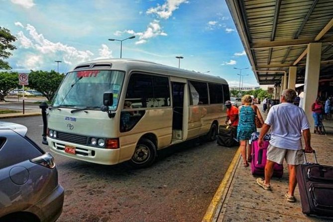 Montego Bay Airport Transfers to Negril Hotels - The Road Trip Part: Mini Tour, Picture Stops, and Real Advice