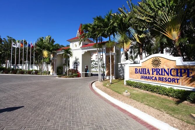 Montego Bay Bahia Principe Grand Jamaica Private Airport transfer - From Sangster to Bahia Principe Grand, the point is stress-free