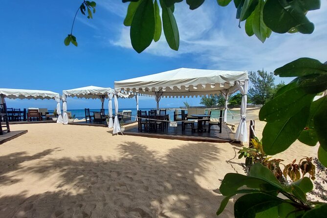 Montego Bay: Bamboo Beach Club with Lunch and Cocktails - North Coast Ride: what the 35-minute drive sets up