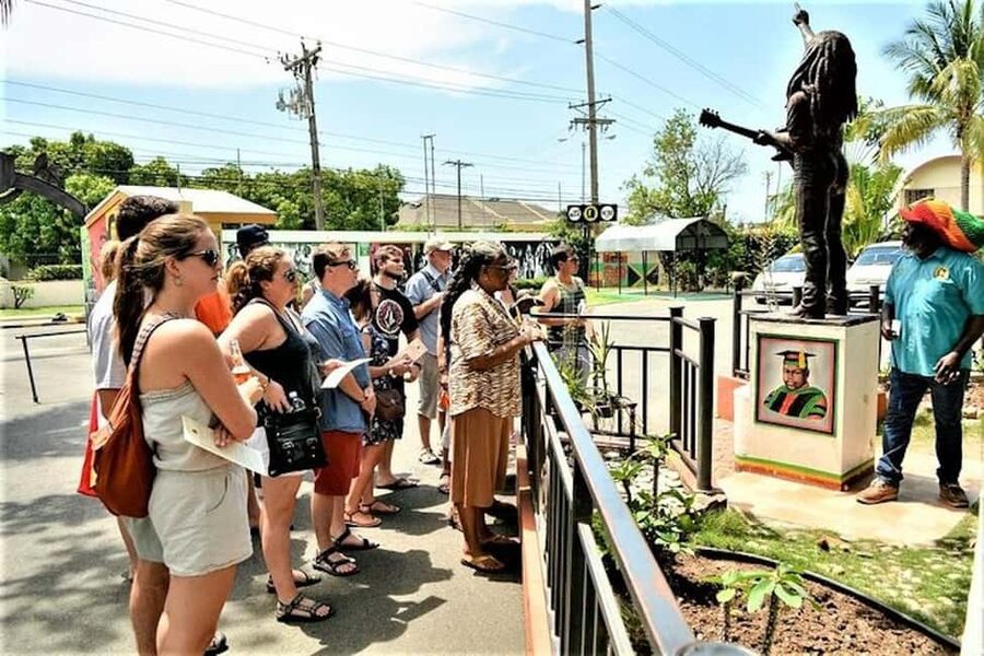 Montego Bay: Bob Marley's Nine Mile Admission & Guided Tour - Montego Bay to Nine Mile: turning a song into a place