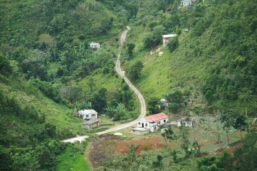 Montego Bay: Bob Marley's Nine Mile Admission & Guided Tour - Price and value: $135 for a full day that covers entry and transport