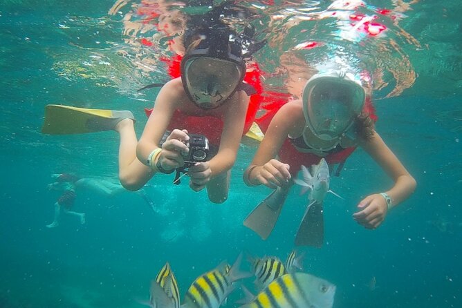 Montego Bay Catamaran: Snorkel Tour with Open Bar & Reggae DJ - The ladies’ foot massage, and why small perks matter at sea