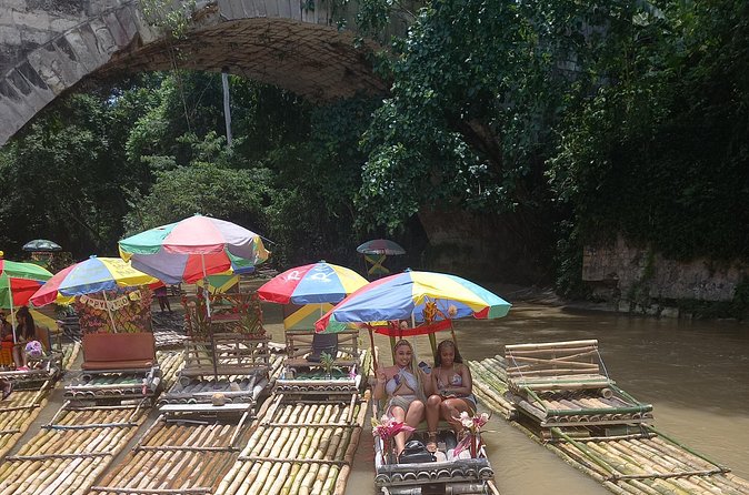 Montego Bay City, Community, Culture Tour & Rafting-Transfer Only - Stop 3: The Craft Market at the Hip Strip, shopping the smart way