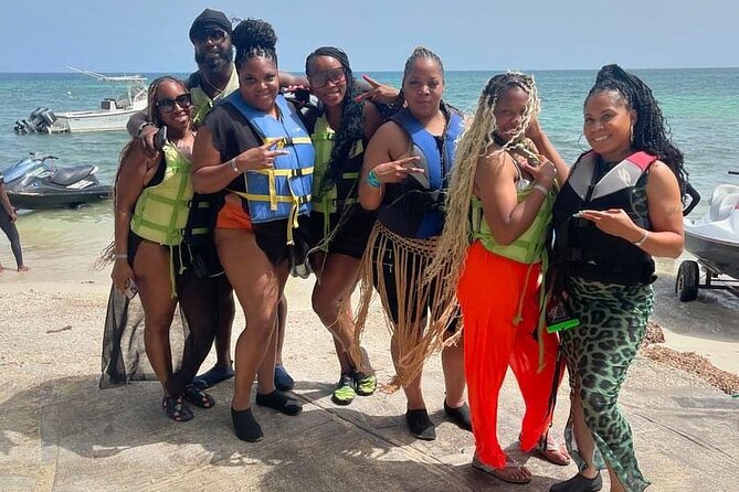 MONTEGO BAY City Highlights Tour - Hip Strip Time: Souvenir Shopping With Real-World Landmarks