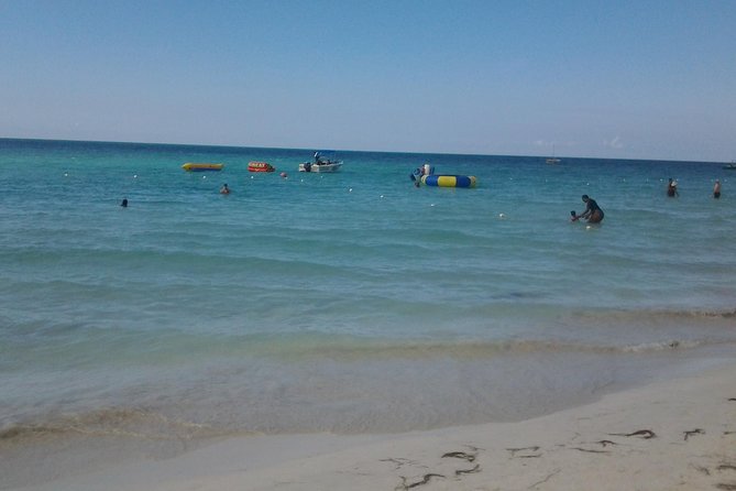 Montego Bay Excursion Negril 7 Miles Beach, Rick's Cafe and Time Square Shopping - Who this Negril shore day is best for