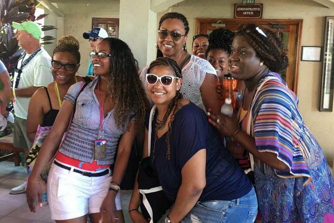Montego Bay Hotels Private Airport Round Trip Transfers - A transfer that buys back your first day in Jamaica