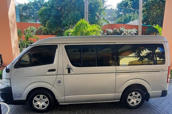 Montego Bay Jamaica MBJ Airport Transfer to Hotels in Montego Bay - Meeting Victor at MBJ, without the taxi headache