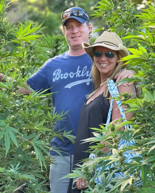 Montego Bay Marijuana Farm Tour - The Sampling Moment: How to Think About It If You’re Not a Consumer