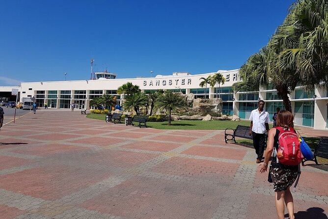 Montego Bay Ocean Coral Spring/Eden Bay Private Airport Transfer - The 45 Minute Transfer Plan, One-Way or Round-Trip