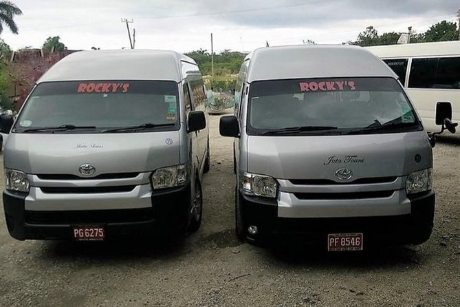 Montego Bay Private Airport Transfers to Montego Bay Hotels in the airport area - The ride to your hotel: air-conditioning, clean cars, and drinks