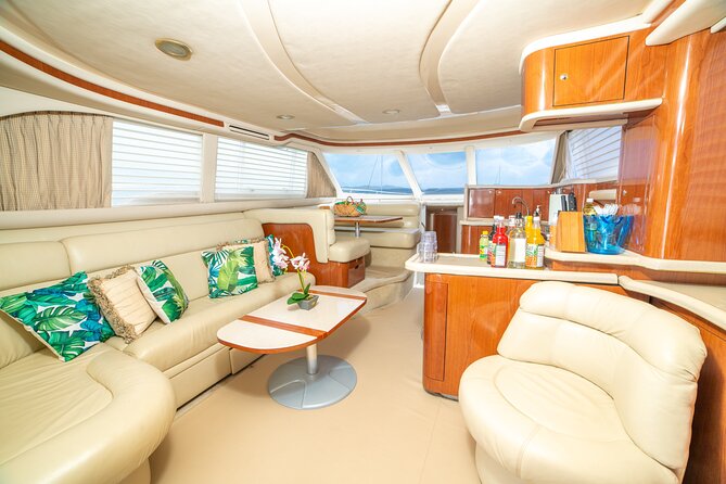 Montego Bay Private Yacht Tour with Open Bar and Lunch - Snorkeling at Montego Bay Marina: when calm water helps