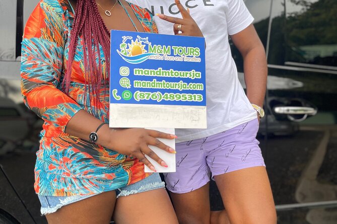 Montego Bay Sightseeing Tour and Souvenir Shopping - Stop 3 at Scotchies: authentic jerk time, and how to plan for the extra cost