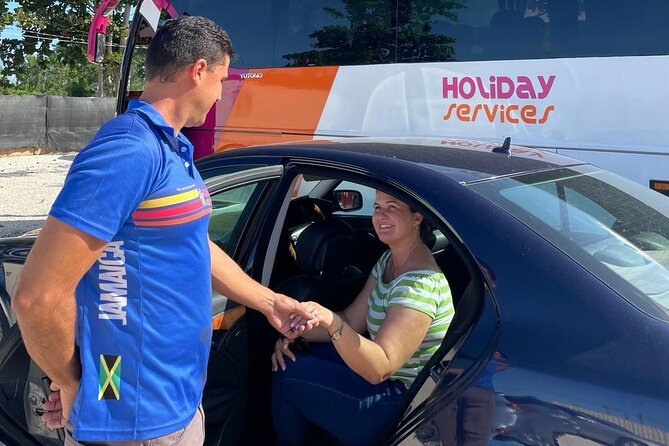 MontegoBay Airport to Ocho Rios: One way/Round Trip cheap Shuttle - Shared Shuttle Timing: How to Avoid a Close Call