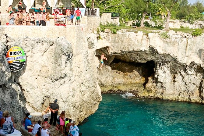 Negril 4 in 1 Day Trip from Montego Bay - Ricks Cafe Sunset: Food, Sights, and Why People Care