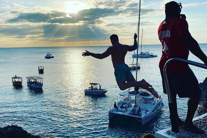 Negril 7 mile Beach, Party Catamaran Cruise , Snorkeling and Ricks Cafe Combo - What the tour actually includes, and what you still need to pay