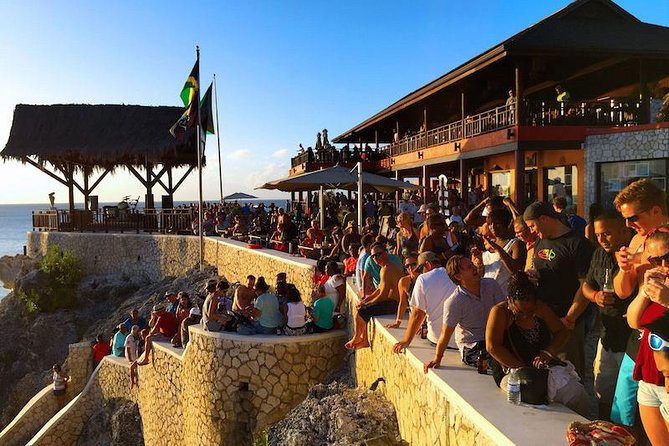 Negril 7 Miles Beach, Ricks Cafe and Shopping - Key highlights to look for