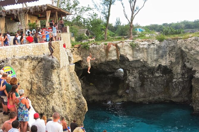 Negril Beach Break and Ricks Cafe - Montego Bay Cruise Port - Montego Bay to Negril Beach Break: the long ride that’s worth it