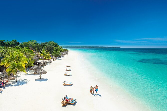 Negril Beach & Ricks Cafe from Montego Bay - Rick’s Cafe and the 35-Foot Cliff Jump Scene