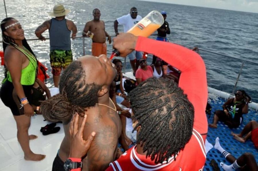 Negril Catamaran: Adults Sunset Party with Drinks & DJ - Catamaran ride from Margaritaville Negril: open bar, Jamaican snacks, and DJ energy