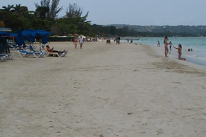 Negril seven Miles Beaches & Shopping Only | Spend more time on the Beach: - Late-afternoon Negril shopping and local stories from your guide