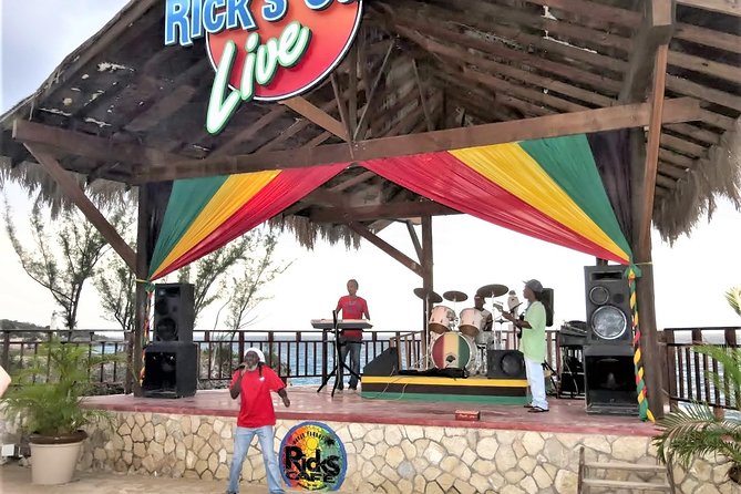 Negril Sunset Trip to Rick's Cafe from Montego Bay and Grand Palladium - Families and mobility: who this trip fits best