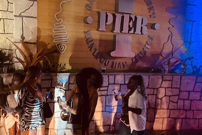 Night-life Party Club 2727 pick up and drop off in Montego Bay - The service factor: safety, punctuality, and driver details