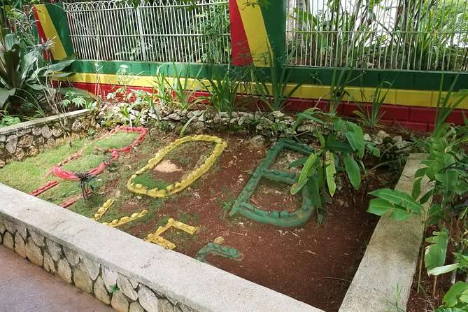 Nine Mile Bob Marley Mausoleum Transportation [ Birthplace ] - Road comfort and door-to-door convenience that actually help