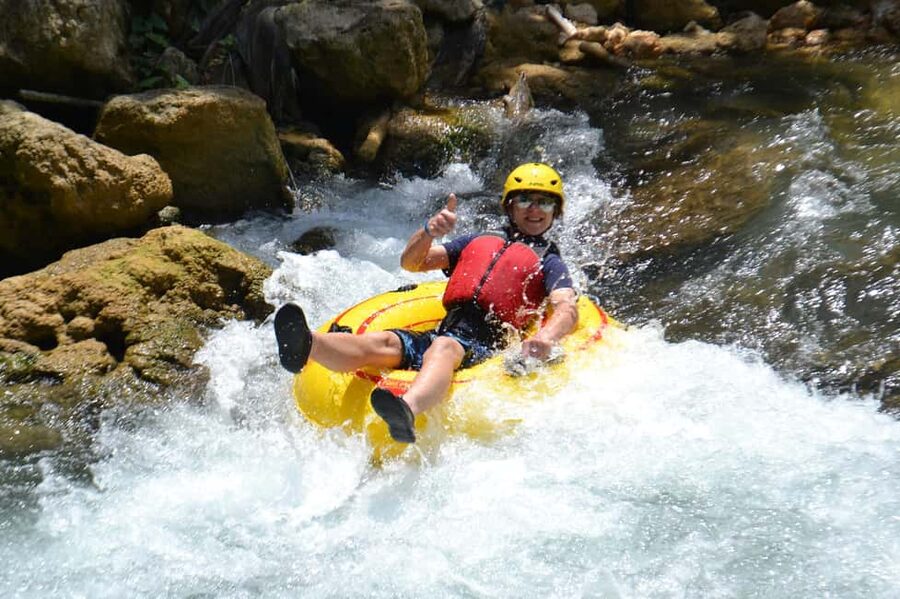 Ocho Rios: Jungle River Tubing & Bamboo Beach Club - The river briefing and guide-led tubing: making safety feel normal