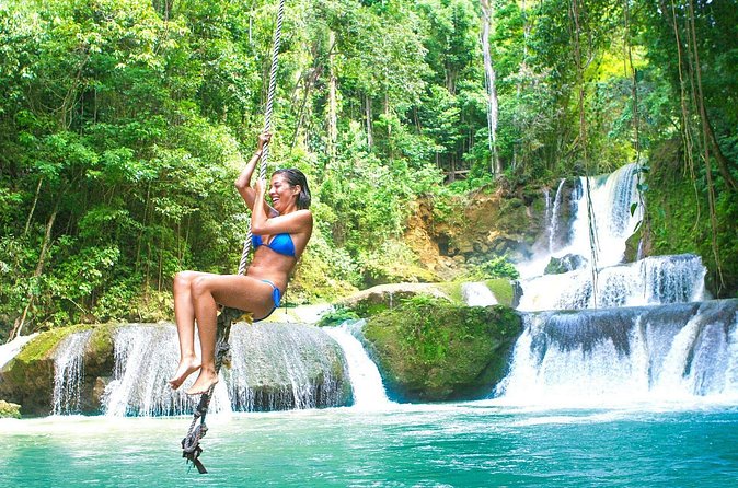 Private Adventure to YS Falls - Floyd’s Pelican Bar: A Boat Ride to the Middle of the Ocean