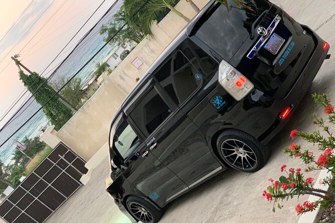Private airport Transfer from Montego Bay To Negril - Finding your driver after landing at Donald Sangster International Airport