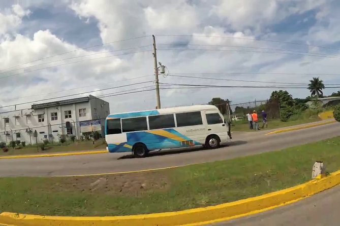 Private Airport Transfer in Montego Bay - When Car Seats Come Up