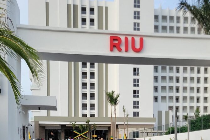 Private Airport Transfer Riu Aquarelle & Excellence Oyster Bay - Optional Stops: When You Want One Photo or One Extra Minute
