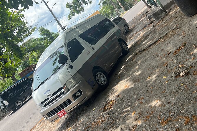 Private Airport Transfer to Hotels and Airbnb in Montego Bay - Vehicle Comfort Details That Actually Matter After Flying