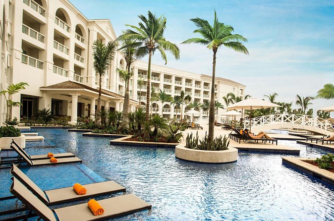 Private Airport Transfer to Hyatt Rose Hall Resort - Private Vehicle Comfort, Plus Luggage Help