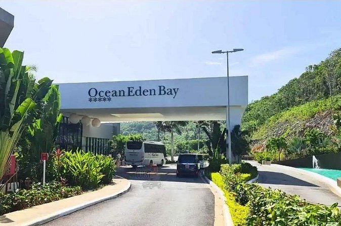 Private Airport Transfer to Ocean Eden/Coral Aquarelle, Royalton - The Car Comfort and the One-Thing Families Will Notice