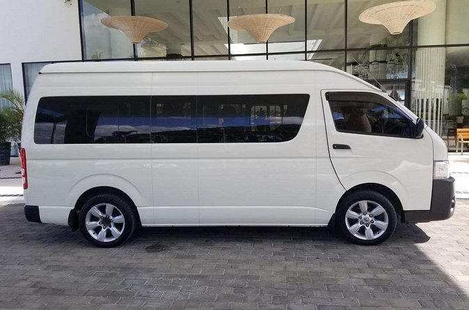 Private Airport Transfer to Secrets Resort Montego Bay - The 20 to 25 Minute Drive That Keeps You in Vacation Mode