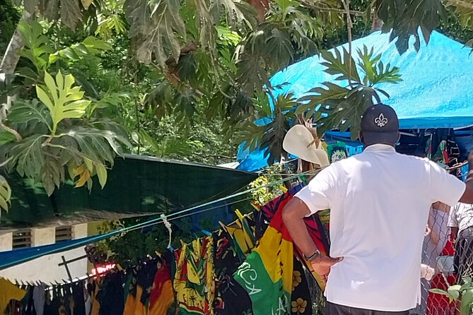 Private Bamboo River Raft with Limestone Massage in Montego Bay - Private Bamboo River Raft with Limestone Massage in Montego Bay: the real-world feel