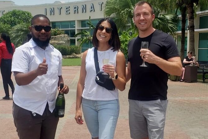 Private: Montego Bay Airport- Negril Resorts on the beach - Drop-Off at Your Negril Resort, Not a Random Meeting Point