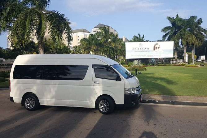Private Montego Bay Airport Taxi to Jewel Grande - Key things to know before you book