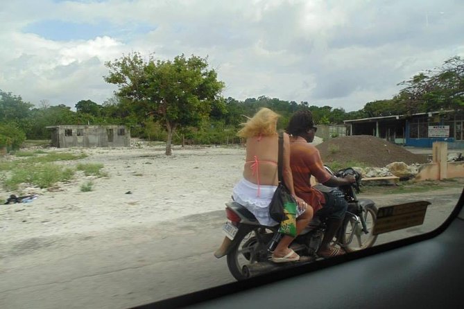 Private Negril Beach & Rick's Cafe Sunset Tour - Weather, bathrooms, and crowd reality at sunset