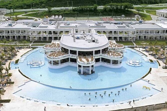 Private Sangster Airport Transfer to Grand Palladium Resort - Why This Montego Bay Airport Pickup Feels Worth It