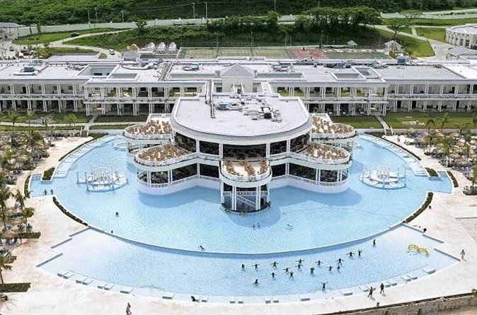 Private Sangster Airport Transfer to Grand Palladium Resort - Price and Value: What $37 Per Person Buys You