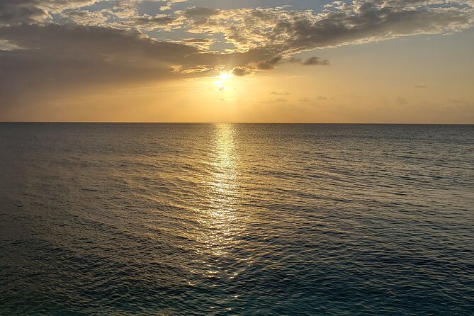 Private Sangsters Int. Airport Pickup to Montego Bay Resorts - Why the driver talk matters: reggae, local history, and quick tips