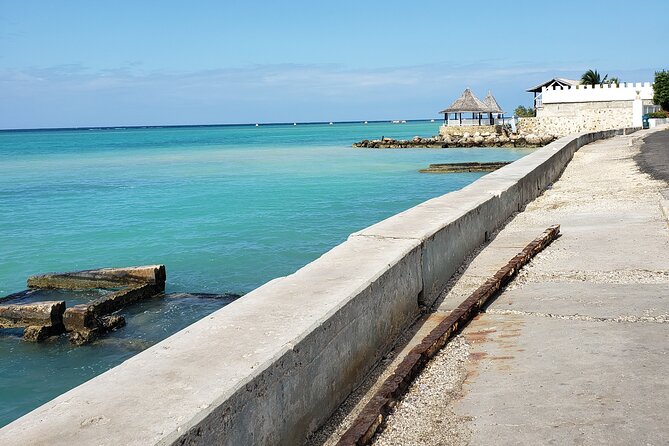 Private Sangsters Int. Airport Pickup to Montego Bay Resorts - From pickup to resort, what the drive feels like