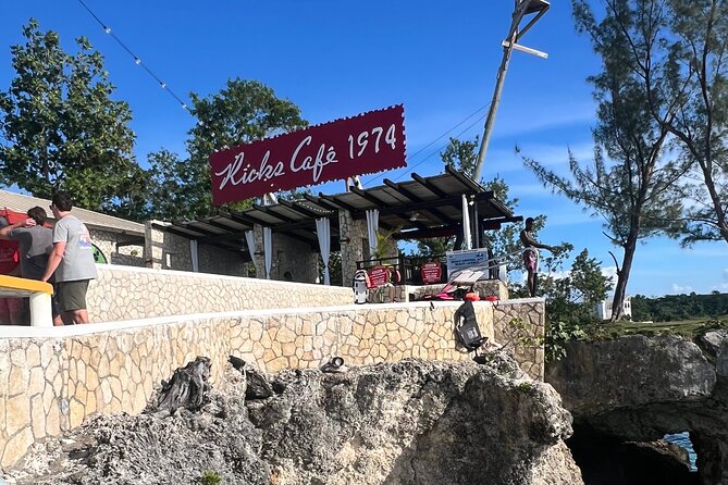 Private Tour for Negril Seven Miles Beach & Rick's Cafe Jamaica - From Montego Bay to Negril, a comfortable ride that saves time