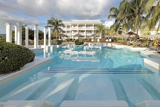 Private Transfer from MBJ Airport to Grand Palladium Hotel - From MBJ to Lucea: Why This Transfer Makes Sense