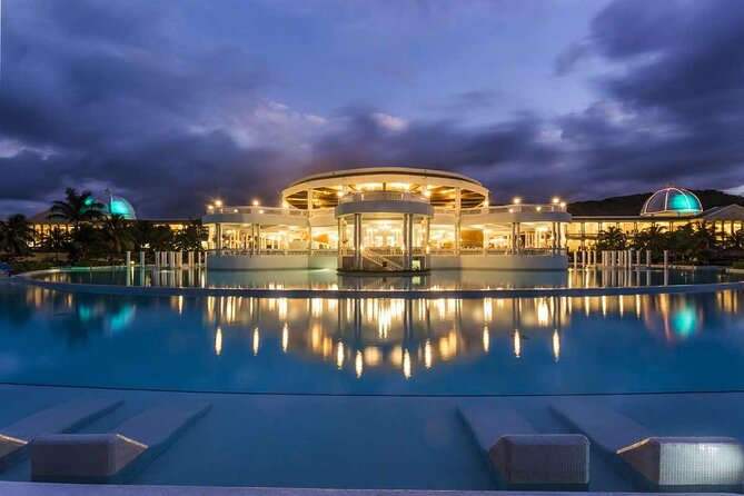 Private Transfer from MBJ Airport to Grand Palladium Hotel - One-Way or Round-Trip: Picking the Right Option