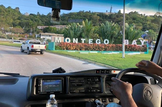 Private Transfer from Montego Bay Airport to Montego Bay Hotels - Service Quality in Real Life: Punctuality, Communication, and Safety