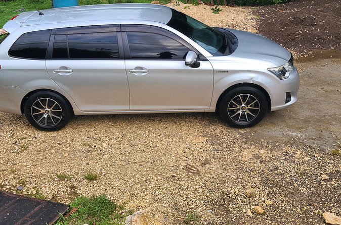 Private Transfer from Montego Bay Airport to Ocho Rios Hotels - From Sangster Airport to Ocho Rios hotels, handled end-to-end